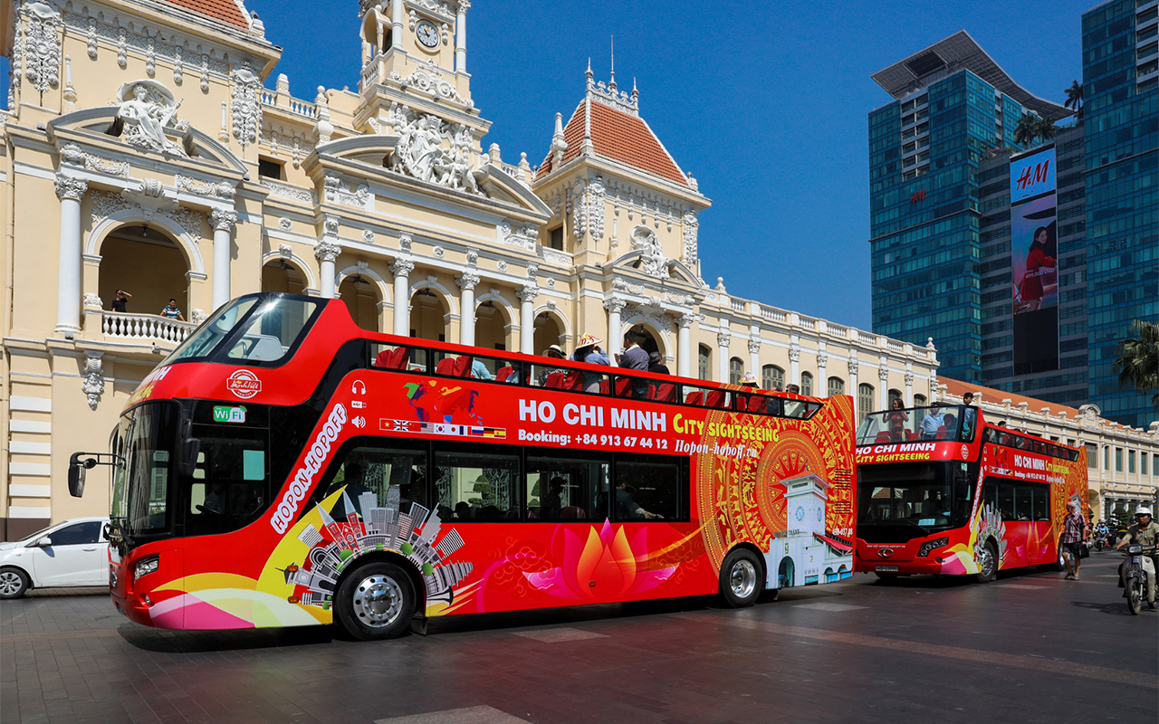 Xe buýt hai tầng. Ảnh: Sở Du lịch TP HCM A2-6034-1685002174.jpg