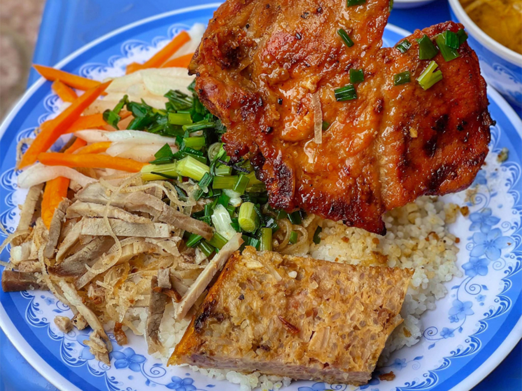 Cơm tấm. Ảnh: Cơm tấm 86 an4-7438-1685002175.jpg