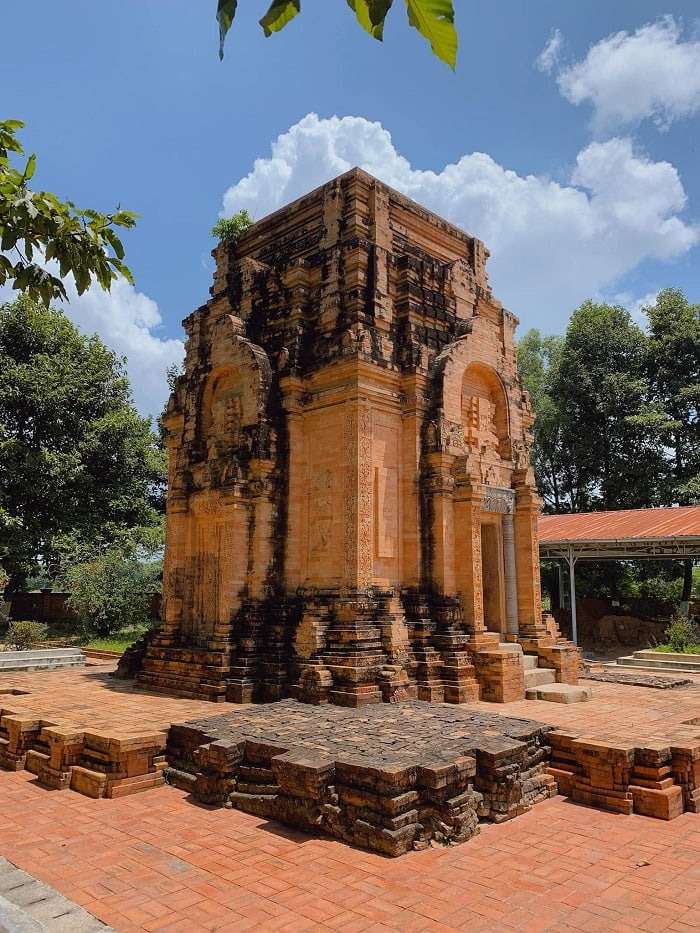 Tháp Chót Mạt mang vẻ đẹp cổ xưa