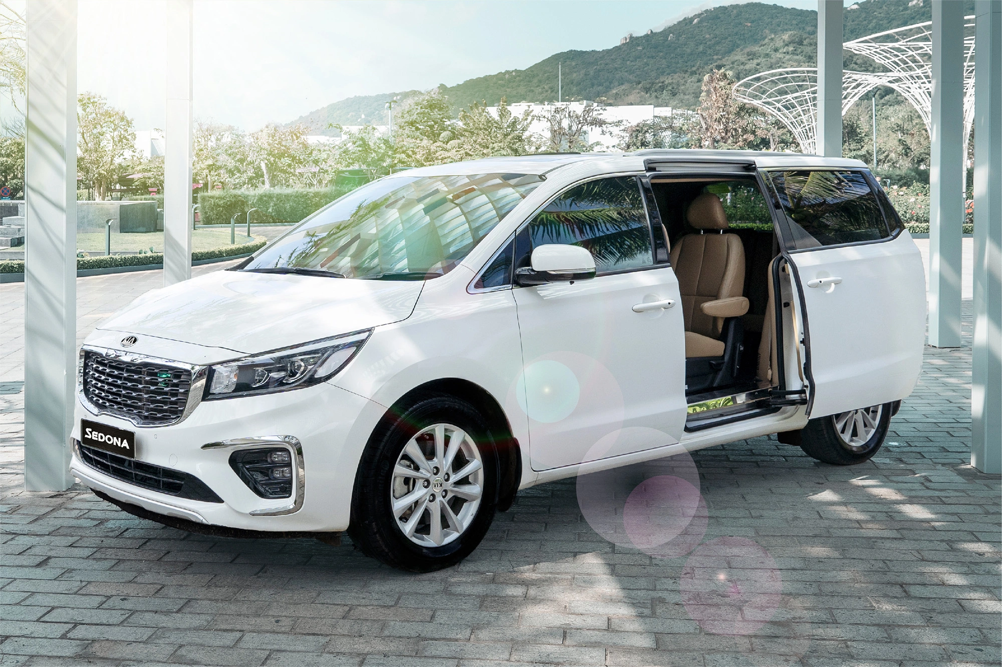 THUÊ XE KIA SEDONA Ở THỦ ĐỨC