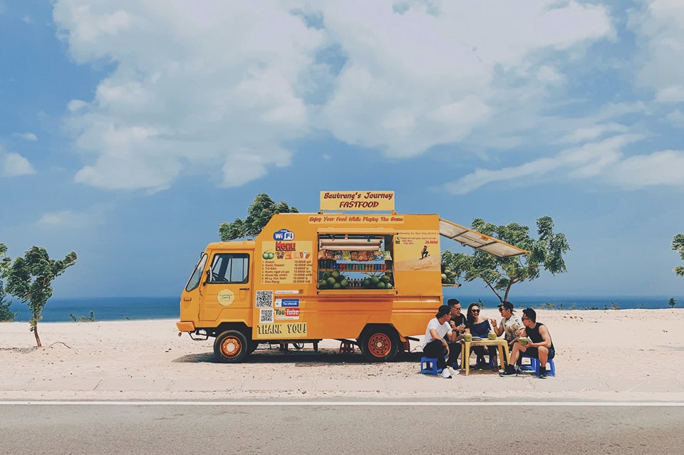 thuê xe 16 chỗ đi mũi né