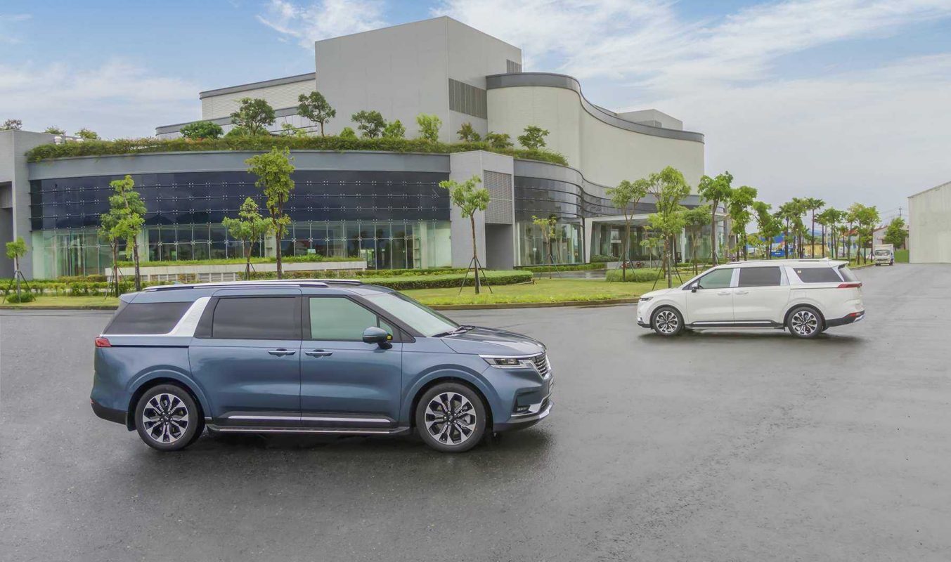 thuê xe carnival dài hạn